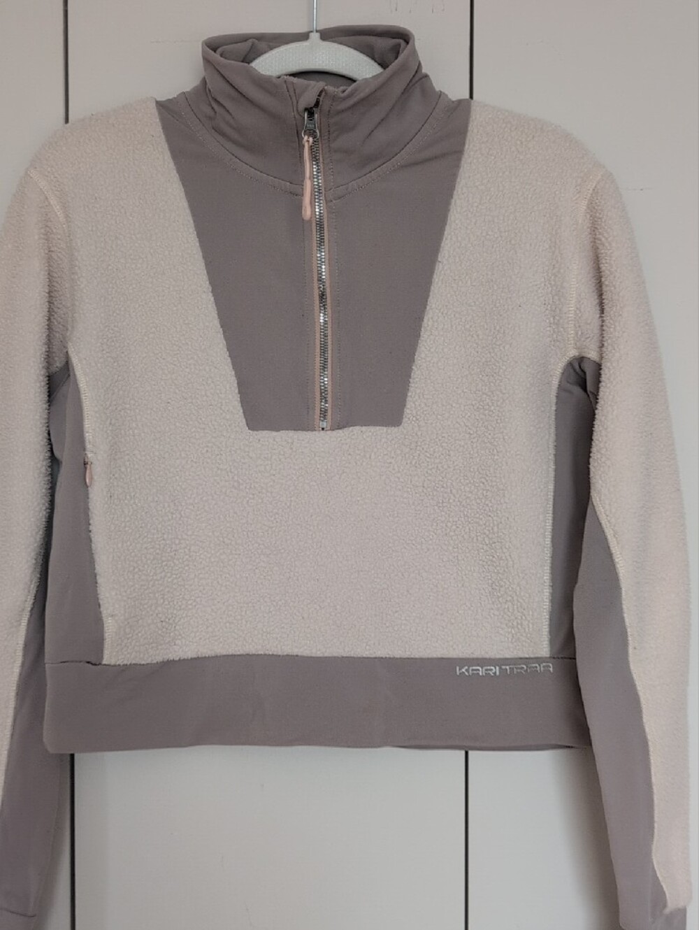 2/$50💜Kari Traa Light Grey and Cream Teddy Fleece Pullover